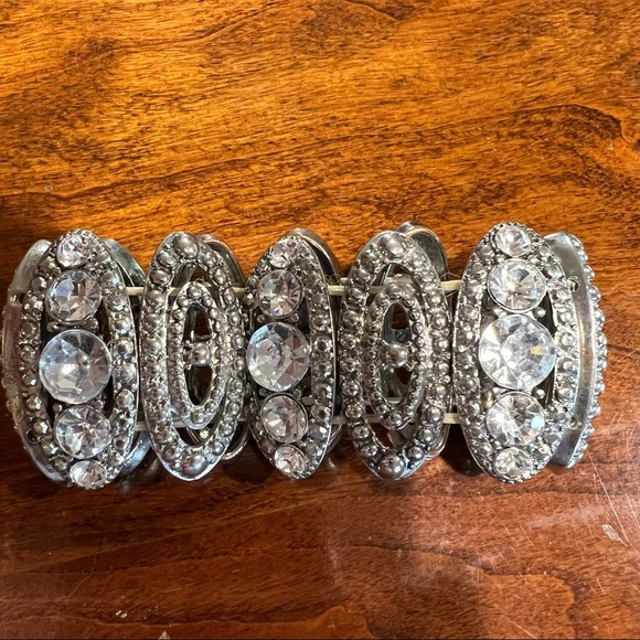 Shiny Silver Bracelet Stretch Costume Jewelry - Picture 1 of 4